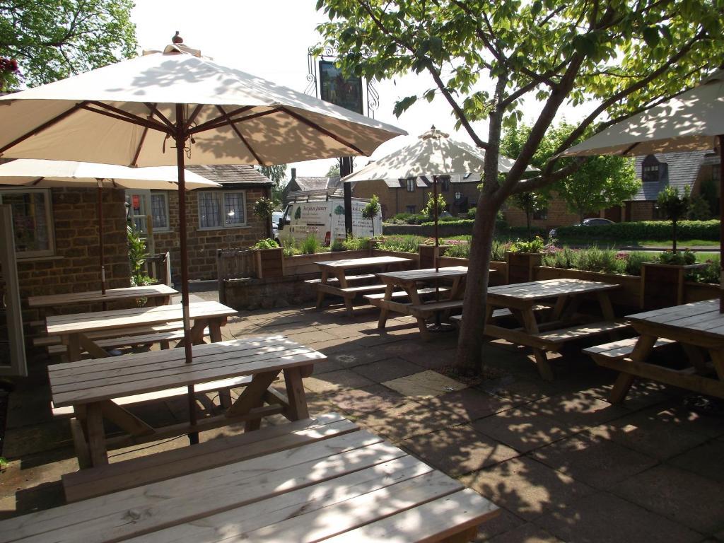 Milcombe Horse & Groom Inn מראה חיצוני תמונה