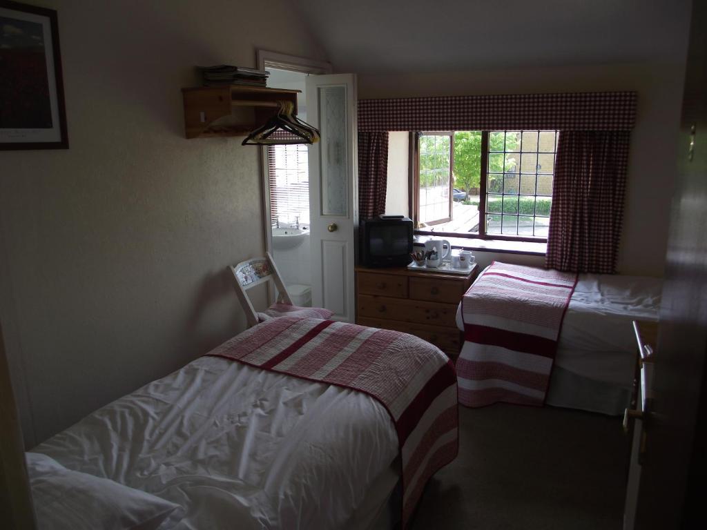Milcombe Horse & Groom Inn חדר תמונה
